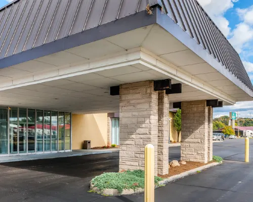 Quality Inn Hotels in Gallia County