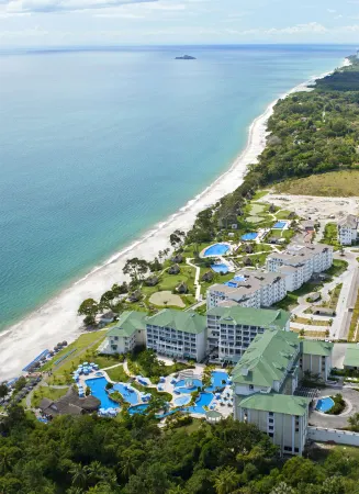 Gran Evenia Bijao - All Inclusive Отели рядом с достопримечательностью «Playa Blanca»