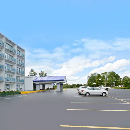 Howard Johnson by Wyndham Benton Harbor/St. Joseph