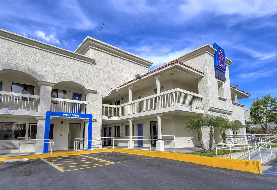 Motel 6-Carlsbad, CA Beach-Carlsbad Updated 2023 Room Price-Reviews u0026 Deals  | Trip.com