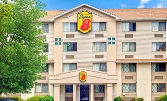 Super 8 by Wyndham Stamford/New York City Area