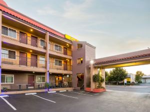 Super 8 by Wyndham El Cajon/San Diego