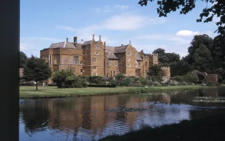 Banbury Wroxton House Hotel Отели в г. Суолклифф