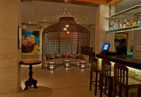 Costabella Tropical Beach Hotel - bar