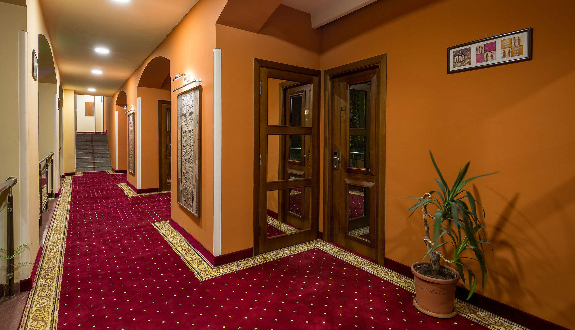 Ararat Hotel