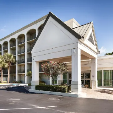 Best Western Plus Windsor Inn Hotels in der Nähe von Museum of Contemporary Art