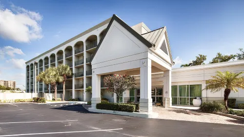 Best Western Plus Windsor Inn