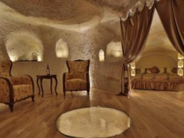 Golden Cave Suites