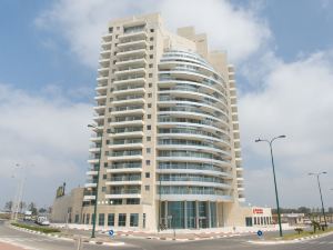 Ramada Hotel & Suites by Wyndham Netanya