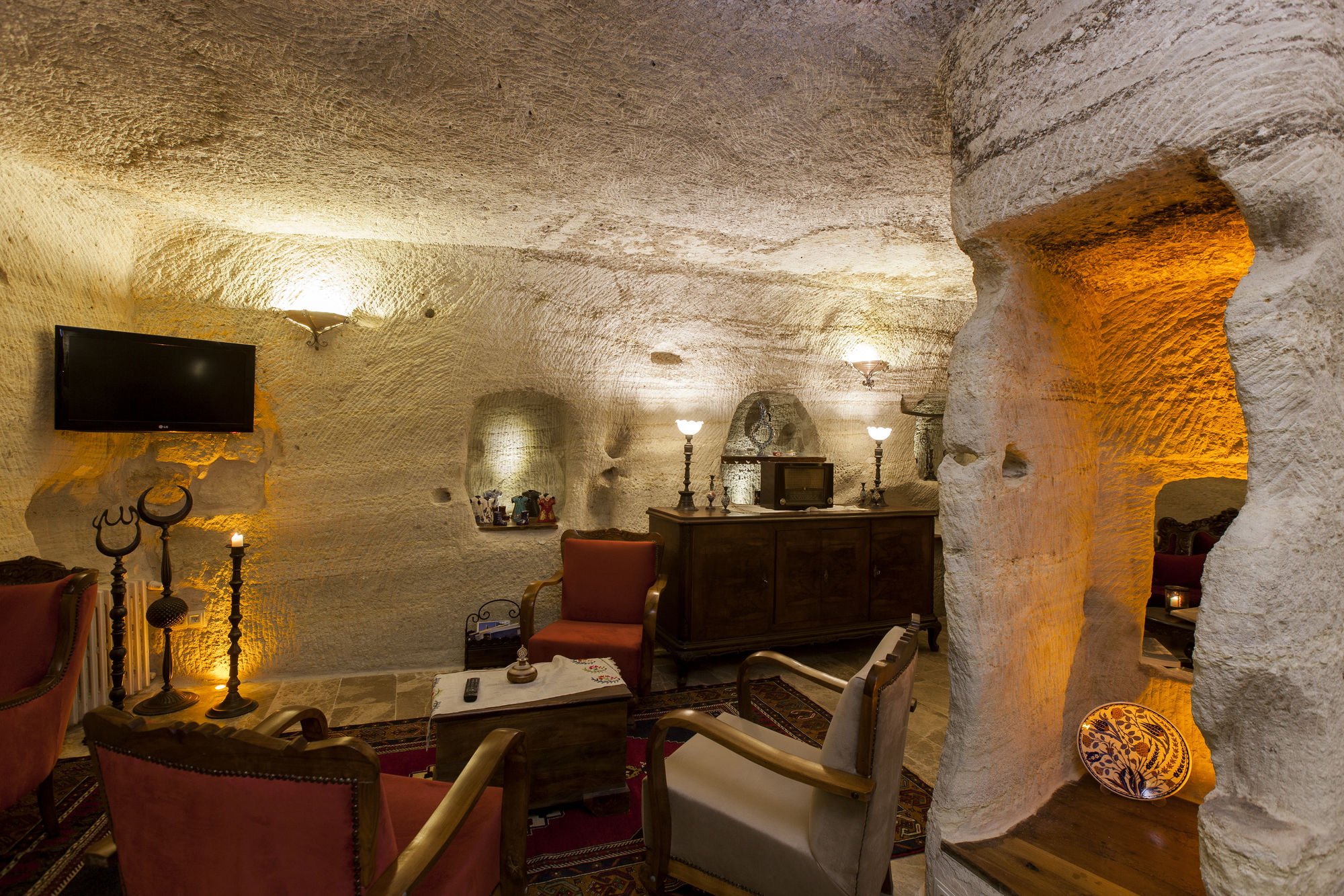 Mithra Cave Hotel