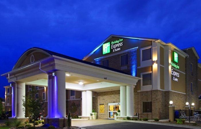 Holiday Inn Express & Suites TOLEDO SOUTH - PERRYSBURG by IHG