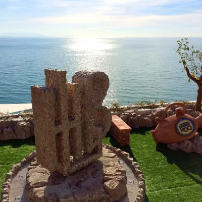 Lloyd's Baia Hotel Hotels near Villa Comunale