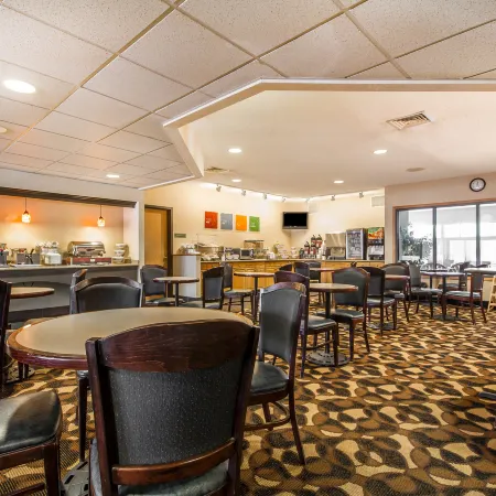 Comfort Suites
