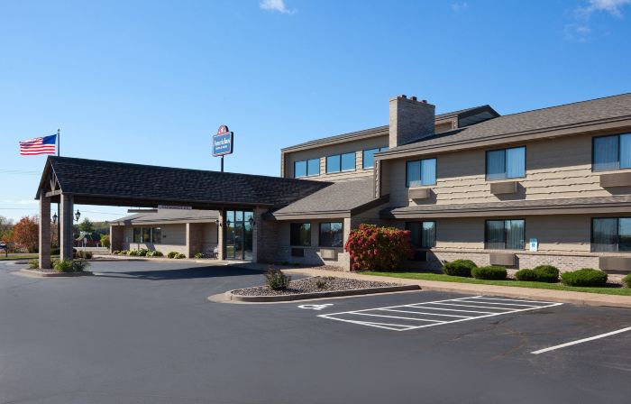 AmericInn by Wyndham Eau Claire