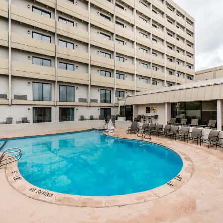 Holiday Inn Express DENVER CENTRAL - NORTH by IHG Отели рядом с достопримечательностью «Арена «Денвер Колисеум»»