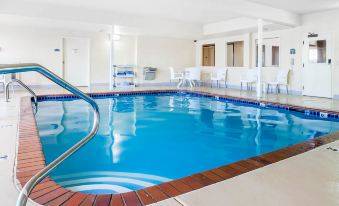 Comfort Inn & Suites St Louis - Chesterfield - Housity