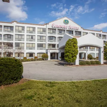 Comfort Suites