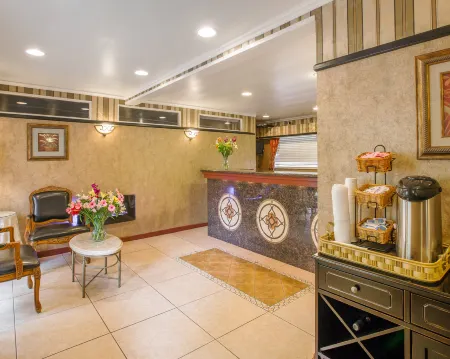 Clarion Collection Carmel Oaks Inn