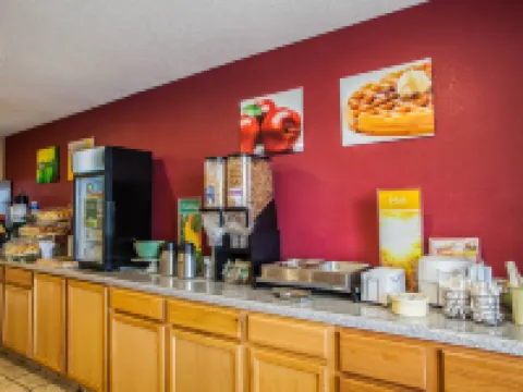 Quality Inn O'Fallon IL - St Louis Hotels in St. Clair County