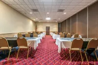 Quality Inn & Conference Center Hotel di Middlecreek Township