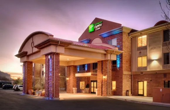 智選假日套房酒店卡納巴