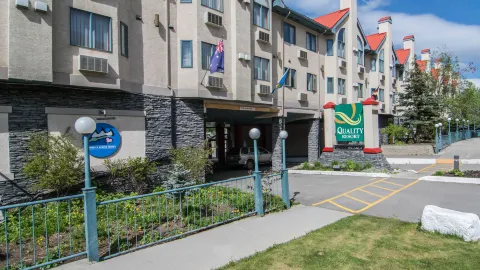 Chateau Canmore in Canmore