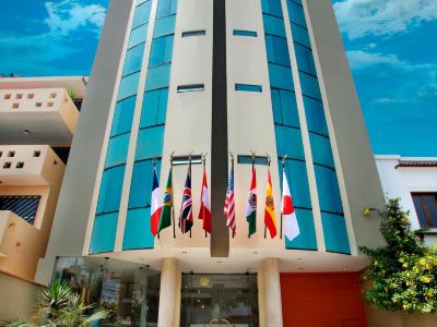 Embajadores Hotel