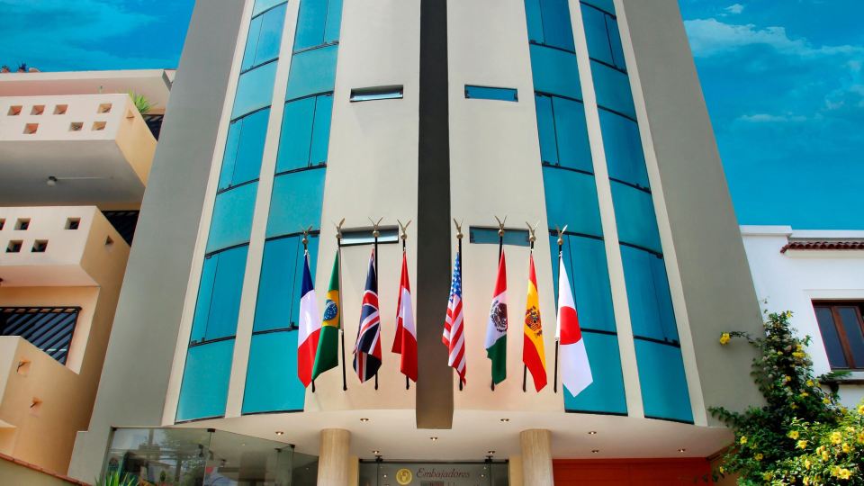 Embajadores Hotel