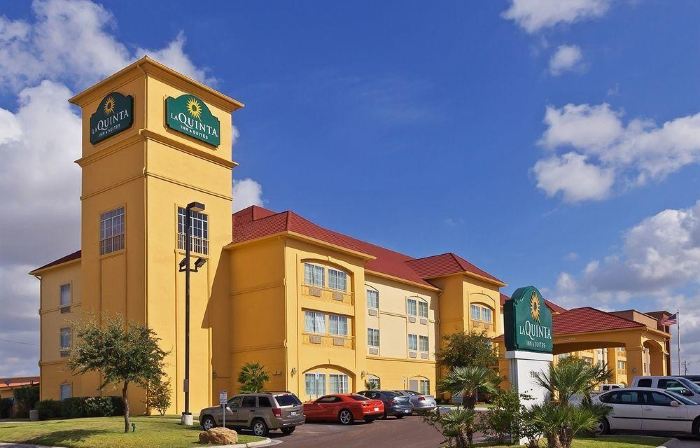 La Quinta Inn & Suites by Wyndham Laredo Airport