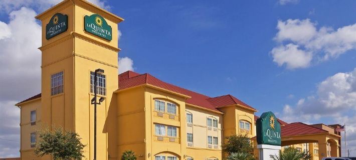 La Quinta Inn & Suites by Wyndham Laredo Airport Отели в г. Ларедо
