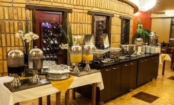 Tri Hotel Executive Caxias - Housity