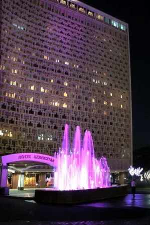 Hotel Uzbekistan Отели рядом с достопримечательностью «Миллий бог»