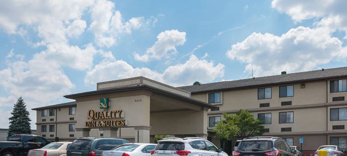 Quality Inn & Suites Detroit Metro Airport Hotels in Romulus