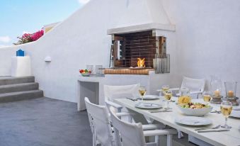 White Cave Private Villa