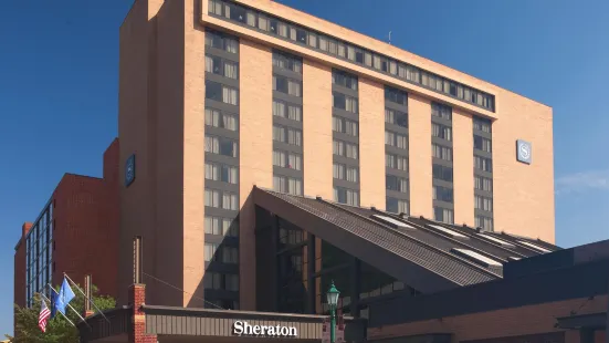 Sheraton Pittsburgh Hotel at Station Square