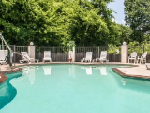 Quality Inn Athens I-65 - Huntsville Area West Hotels in Athens