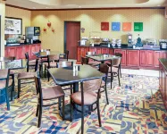 Comfort Inn Near UNT - Frühstück