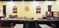 La Quinta Inn & Suites by Wyndham DFW Airport West - Bedford - Morgenmad