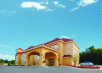 La Quinta Inn & Suites by Wyndham Huntsville Airport Madison