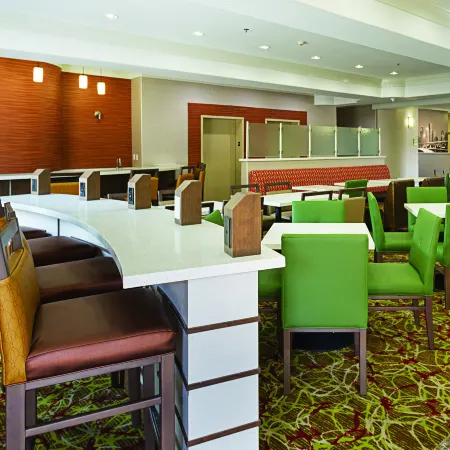 La Quinta Inn & Suites by Wyndham Houston Channelview