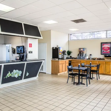 Rodeway Inn & Suites Wilmington North