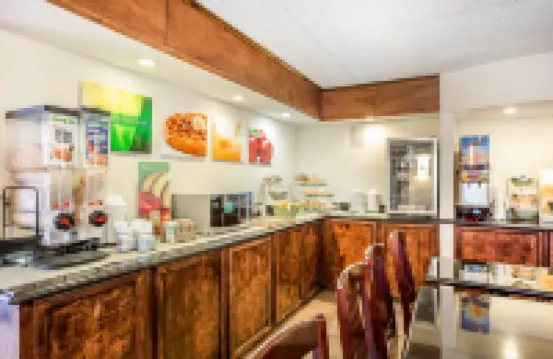 クオリティ イン & スイーツ グリーンズボロ グリーンズボロのホテル