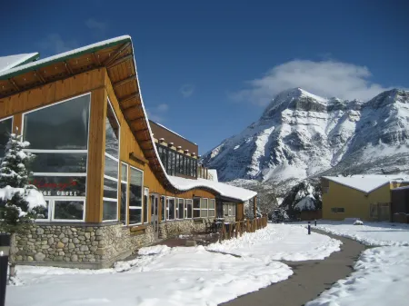 Waterton Lakes Lodge Resort