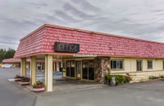 韋斯特瓦德旅館 克雷森特城酒店