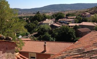 Hotel Restaurant la Calade - Housity