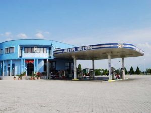 Neptun Petrol Motel