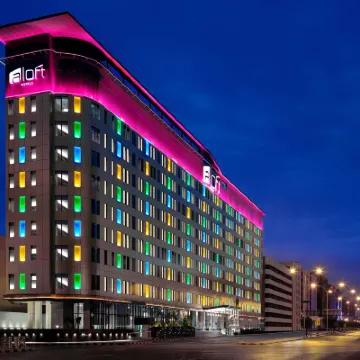 Aloft Riyadh Hotels near Al Faisaliah Tower