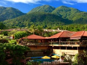 Jarabacoa River Club & Resort