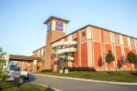 Sleep Inn & Suites Indoor Waterpark Hotels in Liberty