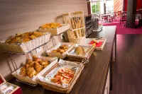 The Originals Boutique, Hôtel le Marmotel, Clermont-Ferrand - Desayuno